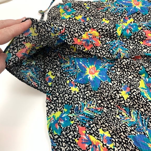 Atmosphere Floral Crinkle Strappy Jumpsuit - Picture 5 of 7